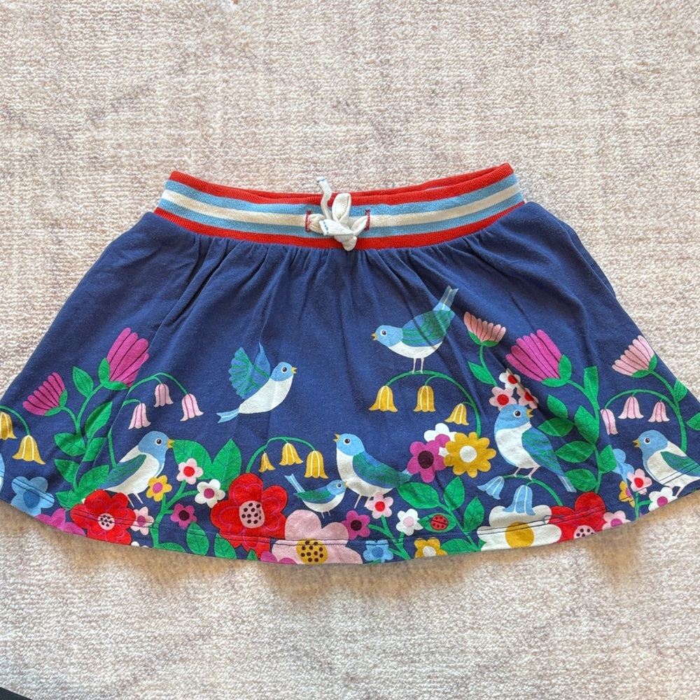 Boden Navy Bird and Floral Skort with Pockets. Size 4-5T